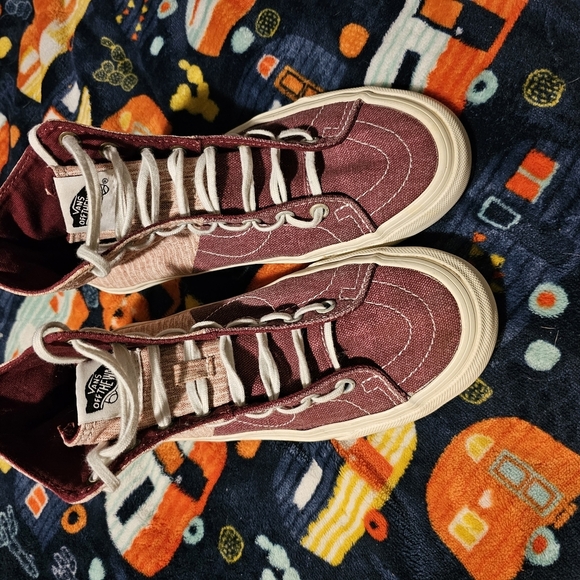 Vans Red and Pink High-Top Sneakers with Unique Two-Tone Design - Picture 3 of 6